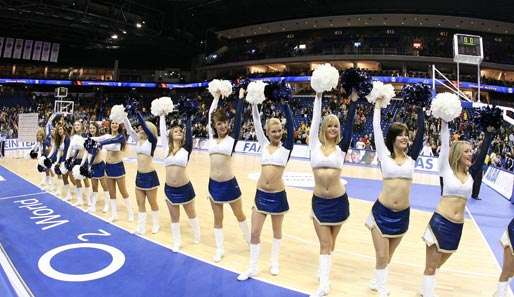 Die ALBA-Cheerleader konnten im Pokal gegen EnBW Ludwigsburg nur wenige Zuschauer animieren