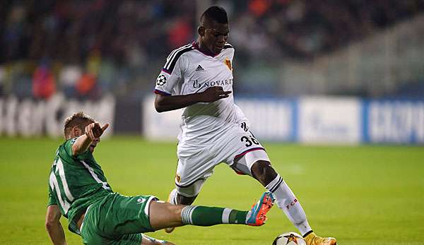 Breel Embolo hat seinen Vertrag beim FC Basel bis 2018 verlängert