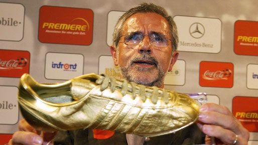FC Bayern München, News: Hainer besucht Gerd-Müller-Restaurant in Florida