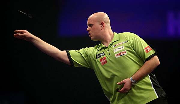 Michael van Gerwen setzte sich nach Anfangsschwierigkeiten ohne Mühe gegen Sascha Stein durch