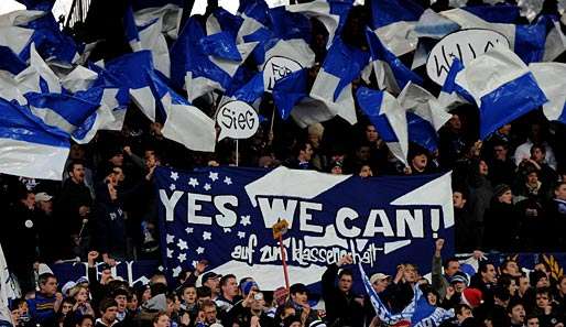 Die Fans des Karlsruher SC glauben fest an den Klassenerhalt