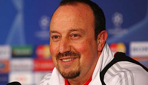 Rafael Benitez kann am Sonntag im Top-Spiel beim FC Arsenal nicht auf der Bank sitzen