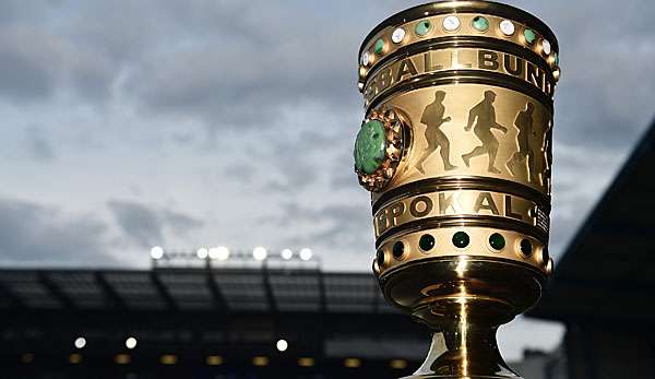 Um diesen Pokal zu gewinnen, müssen die Wölfe erst Arminia Bielefeld im Halbfinale schlagen
