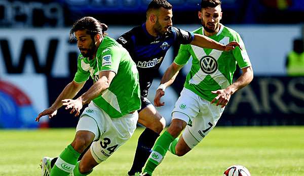 Ricardo Rodriguez (l.) bestritt gegen Paderborn sein 100. Bundesligaspiel