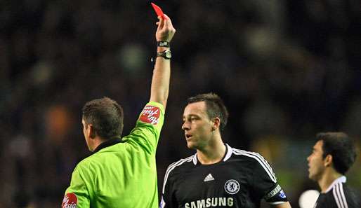Chelseas John Terry sieht im Spiel gegen Everton die Rote Karte