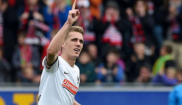 Trotz Abstieg mit Freiburg soll es für Petersen bei Werder in der Bundesliga weitergehen 