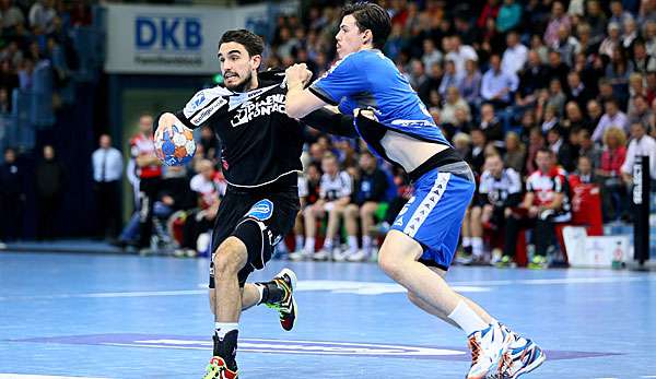 Simon Ernst (r.) bleibt beim Altmeister in Gummersbach