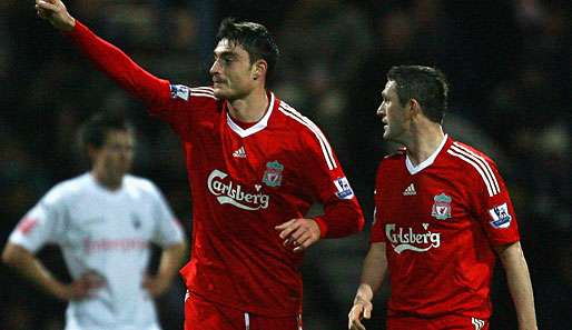 Alberto Riera trifft in der 25. Minute zum 1:0 für den FC Liverpool gegen Preston North End