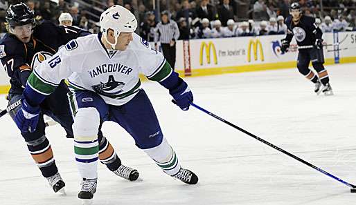 Mats Sundin wirkte bei seiner Premiere im Canucks-Trikot noch etwas eingerostet