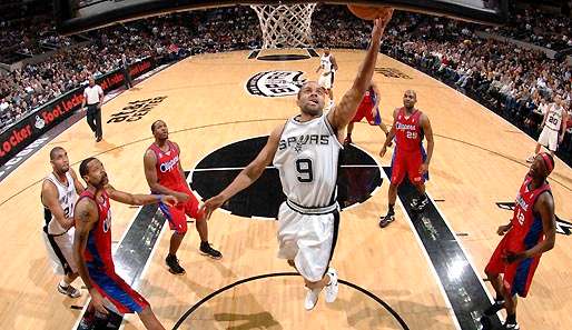 Spurs-Star Tony Parker zieht im Spiel gegen die Clippers zum Korb