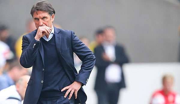 Droht Bruno Labbadia erneut ein verkorkster Saisonstart beim HSV?