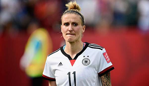 Anja Mittag hat die erfolglose WM scheinbar abgehakt und startet jetzt mit PSG durch