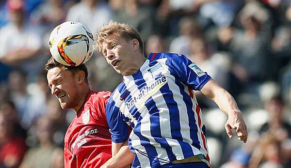 Christian Gentner und Mitchell Weiser lieferten sich umkämpfte Duelle