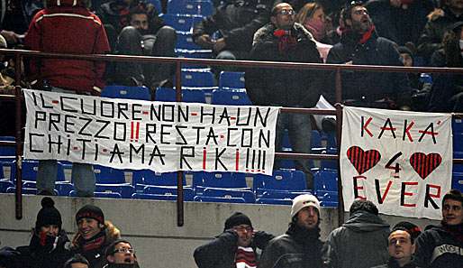 Ganz San Siro war mit Plakaten, die Kaka zum Bleiben aufforderten, geschmückt