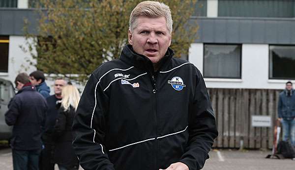 Stefan Effenberg unterschrieb beim SC Paderborn einen Vertrag bis 2017