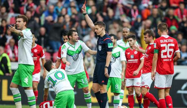Julian Draxler sah bereits in der 13. Minute die Rote Karte