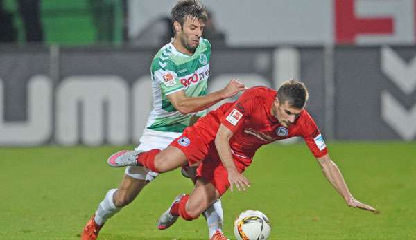 Die Spieler auf beiden Seiten schenkten sich nichts, kamen aber auch nicht zu Chancen