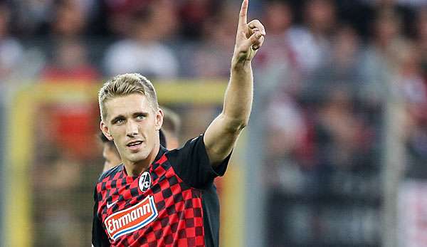 Nils Petersen setzte seinen Lauf fort und traf zum 1:1-Ausgleich