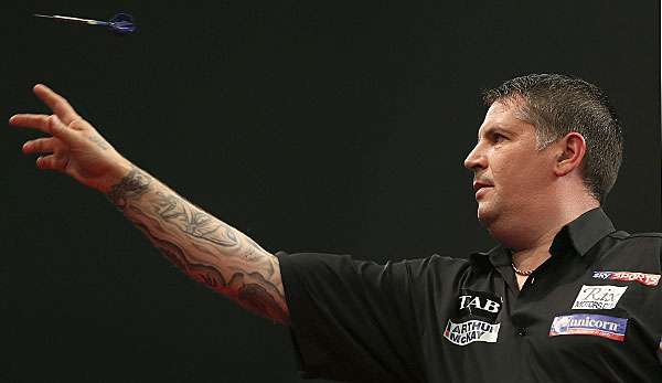 Gary Anderson gewann knapp gegen Phil "The Power" Taylor