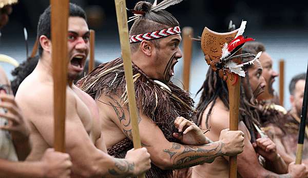 Der Haka ist ein traditioneller Tanz 