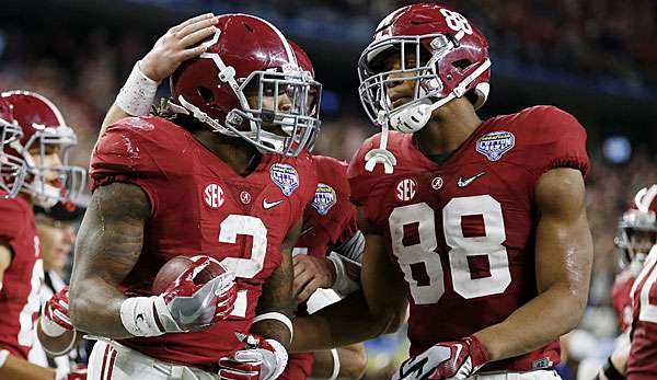 Runningback Derrick Henry (l.) steuerte einen Touchdown zum Sieg bei