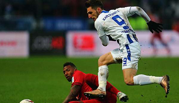 Bei der Niederlage gegen den KSC flog Jerome Boateng mit Rot vom Platz