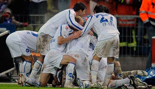 Beim KSC brachen nach dem 3:2-Sieg gegen den HSV alle Dämme