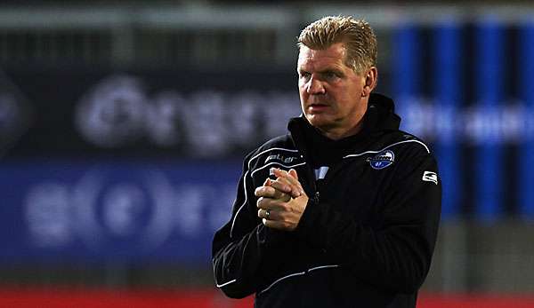 In der 2. Liga kämpft Stefan Effenberg mit dem SC Paderborn gegen den Abstieg