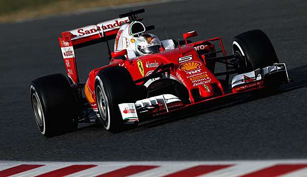 Vettel ist von seinem neuen Dienstwagen begeistert