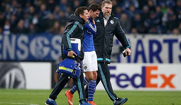 Leon Goretzka verletzte sich kurz vor der Pause bei einem Foulspiel von Taison