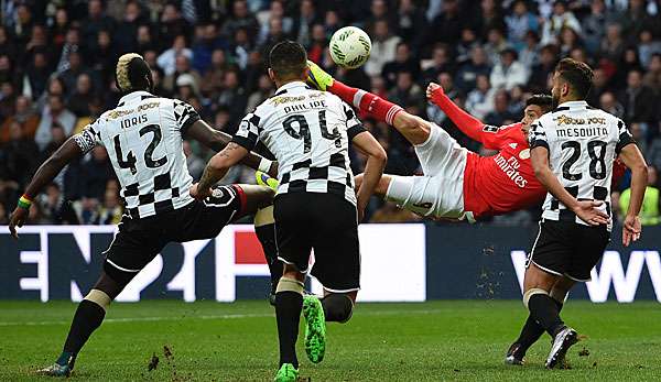 Benfica führt die Tabelle der Primeira Liga weiter an