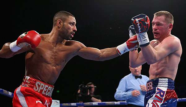 Kell Brook (links) schlug Kevin Bizier in der zweiten Runde k.o. und verteidigte damit seinen Titel