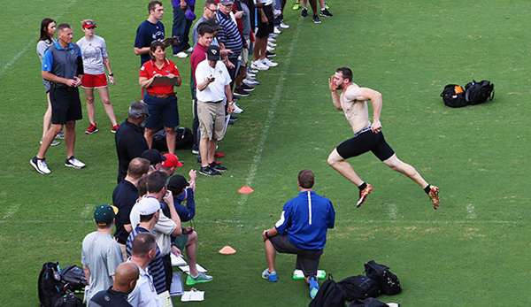 Moritz Böhringer beim 40-Yard-Sprint: Der Deutsche könnte im Draft für Aufsehen sorgen