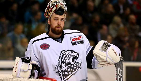 Tyler Beskorowany und die Ice Tigers müssen unbedingt gewinnen