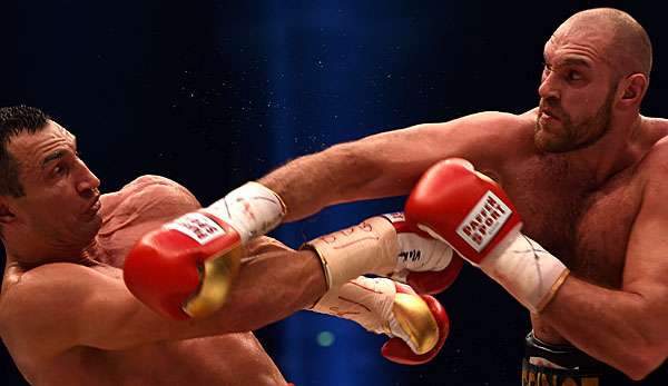 Rückkampf schon bald? Klitschko (l.) verlor seine Titel an Fury