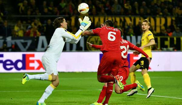 Roman Weidenfeller schwang sich mit zahlreichen Paraden zum Star des Spiels auf