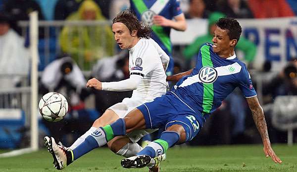 Luiz Gustavo steht seit 2013 bei den Wölfen unter Vertrag