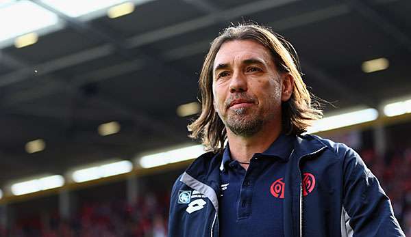 Schmidt erwartet ein spektakuläres Aufeinandertreffen mit Eintracht Frankfurt 