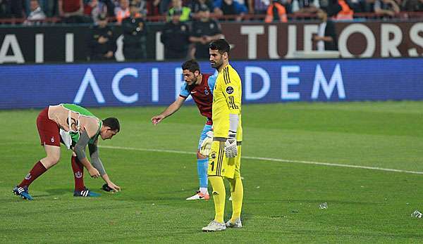 Unschöne Szenen gab es bei Trabzonspor gegen Fenerbahce 