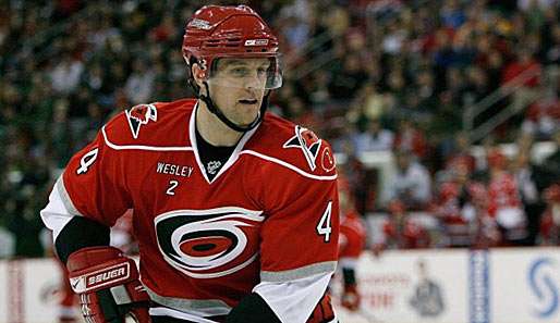 Dennis Seidenberg verlor mit seinen Hurricanes gegen die Senators