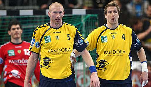 Oliver Roggisch (rechts) und seine Rhein-Neckar Löwen müssen kommende Saison ohne Startrainer Noka Serdarusic auskommen