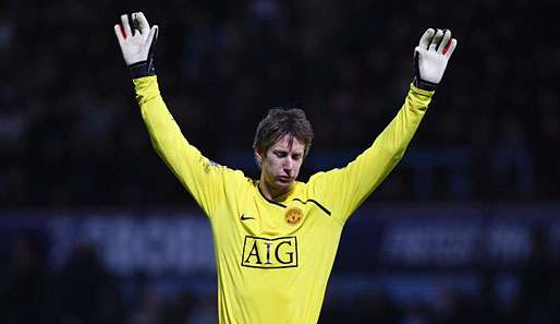 ManUtds Torwart Edwin van der Sar wurde nach 1400 Minuten wieder bezwungen