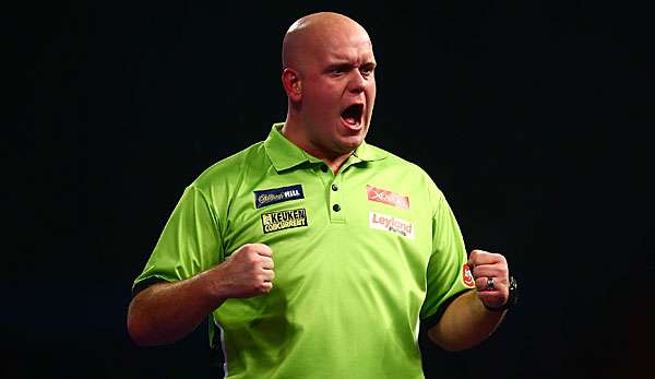Michael van Gerwen führt die Premier League nun an