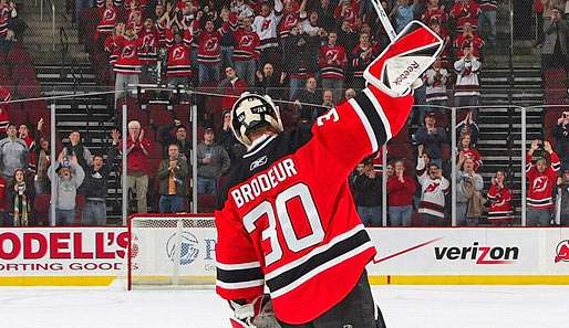 Martin Brodeur fehlte den New Jersey Devils wegen einer Ellbogenverletzung