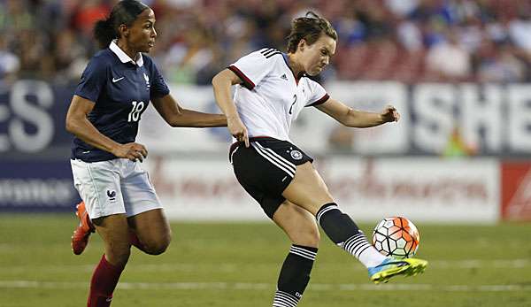 Josephine Henning spielt für Arsenal