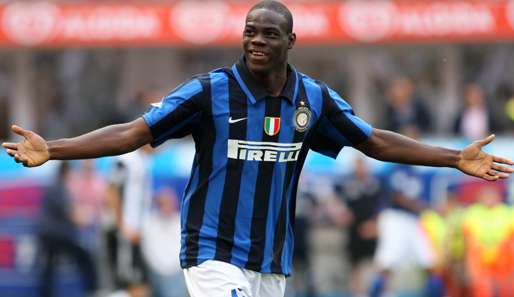 Erzielte beim 3:3 gegen den AS Rom für Inter Mailand zwei Treffer: Mario Balotelli