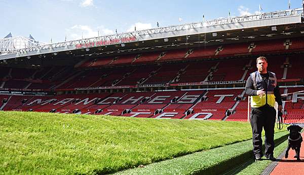 Das Old Trafford musste nach dem Fund der Attrappe evakuiert werden