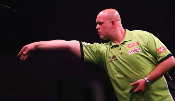 Michael van Gerwen hat gegen Adrian Lewis gewonnen