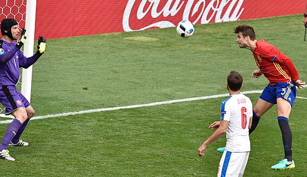 Gerard Pique erlöste die Spanier mit seinem Kopfballtreffer erst spät