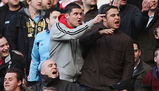 Leider schon wieder: Erst 2007 wurden zwei Fans von ManUtd mit Messern attackiert